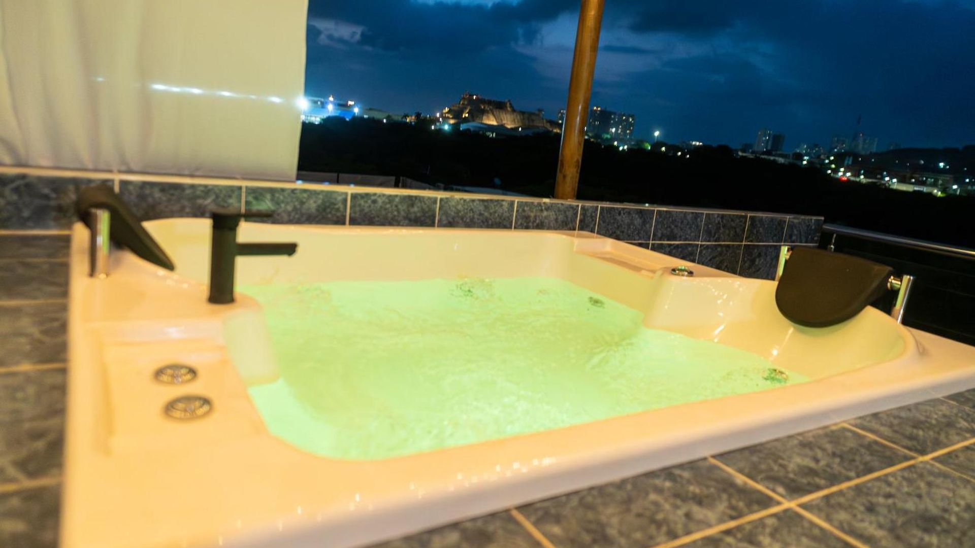 Cartagena Apartamento *